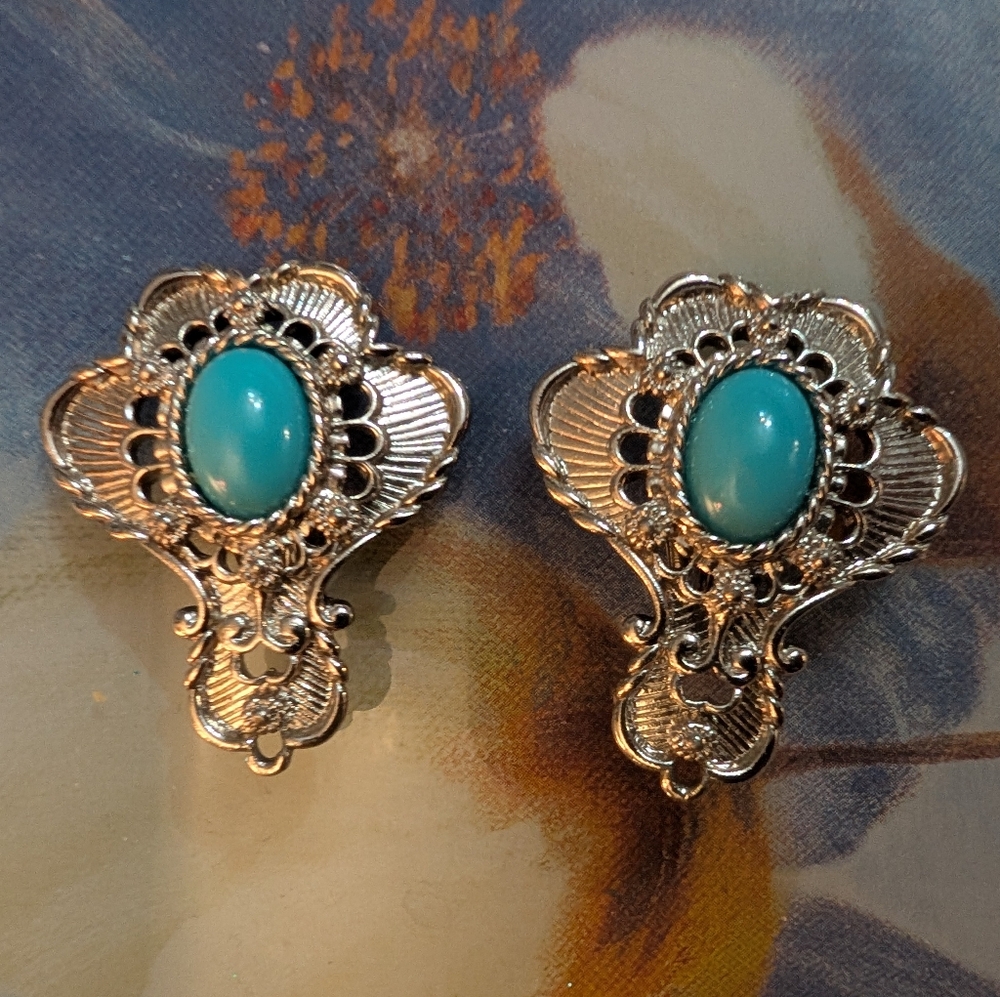 Vintage Barrera For Avon Silver Tone Statement Clip Earrings